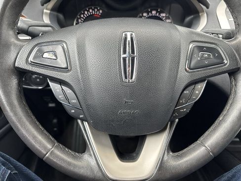Used 2015 Lincoln MKZ FWD image 43