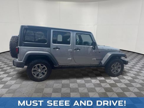 Used 2017 Jeep Wrangler Unlimited Rubicon w/ Connectivity Group AWD/4WD image 6