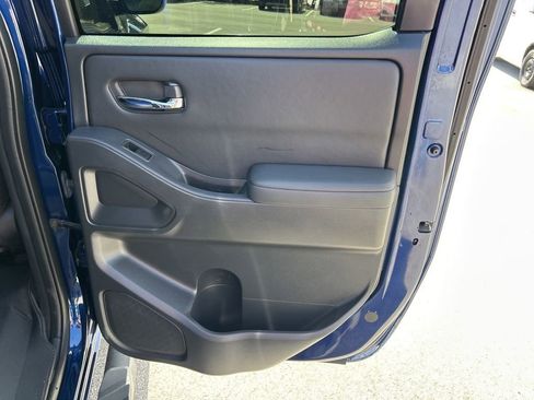 Certified 2022 Nissan Frontier SV image 46