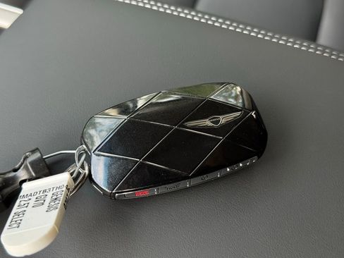 New 2026 Genesis GV70 2.5T Select image 38