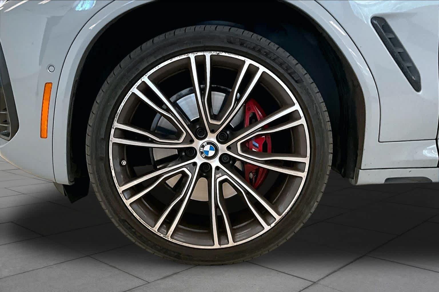Used 2024 BMW X4 xDrive30i w/ Premium Package AWD/4WD image 10