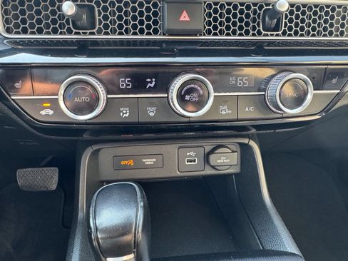 Used 2022 Honda Civic EX image 16
