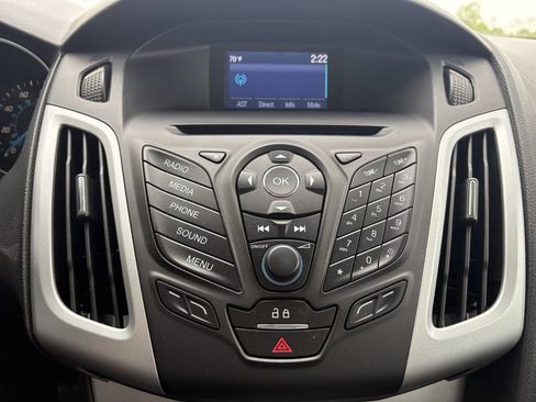 Used 2014 Ford Focus SE FWD image 19