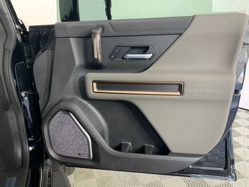 New 2025 GMC Hummer EV 3X image 28