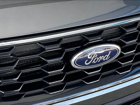 Used 2025 Ford Escape ST-Line image 30