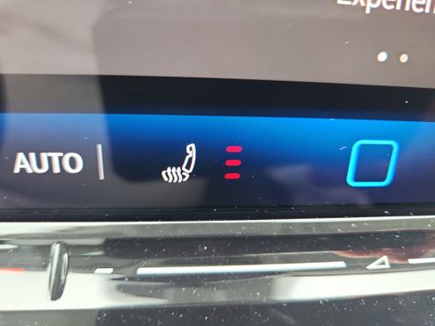 New 2026 Volkswagen Tiguan SE image 16