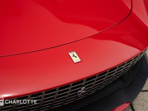 Used 2022 Ferrari Roma RWD image 3