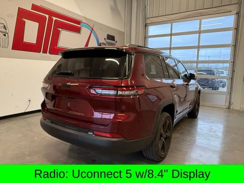 Used 2024 Jeep Grand Cherokee L Altitude image 2