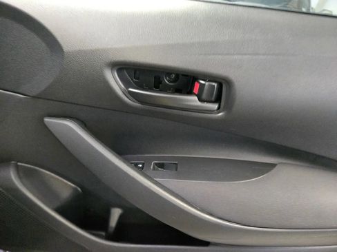 Used 2022 Toyota Corolla LE w/ Carpet Mat Package (TMS) FWD image 6