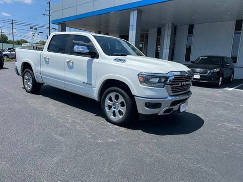 Used 2019 RAM 1500 Laramie AWD/4WD image 4