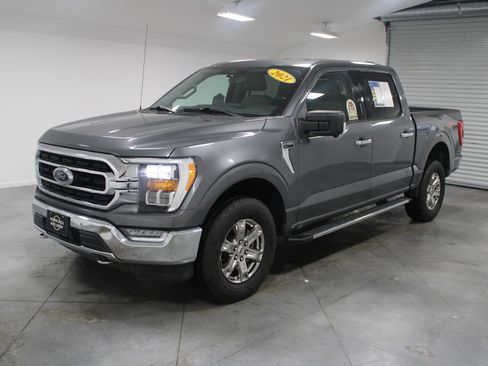 Used 2021 Ford F150 XLT w/ Equipment Group 302A High image 4