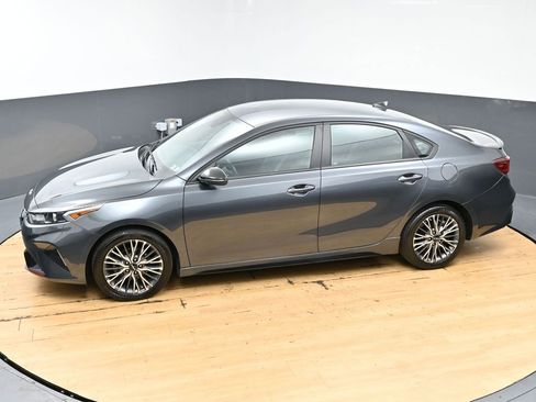 Used 2023 Kia Forte GT-Line image 9