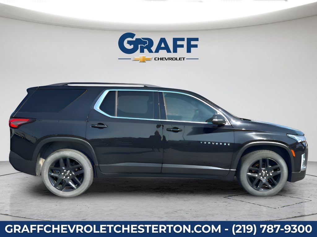 Used 2023 Chevrolet Traverse LT w/ Rear Camera Mirror Package AWD/4WD image 9