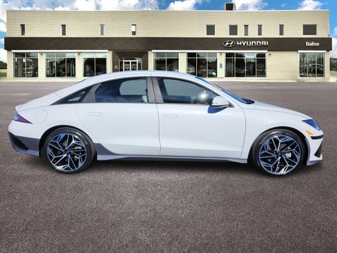 Used 2024 Hyundai Ioniq 6 SEL AWD/4WD image 2