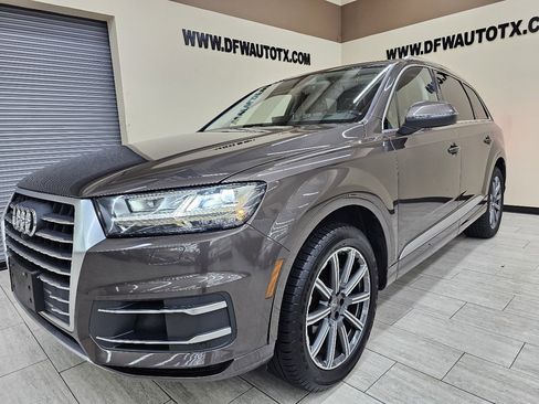Used 2018 Audi Q7 3.0T Prestige image 2