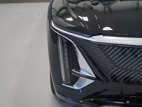 Certified 2024 Cadillac Lyriq Tech w/ Driver Assist Package AWD/4WD image 11