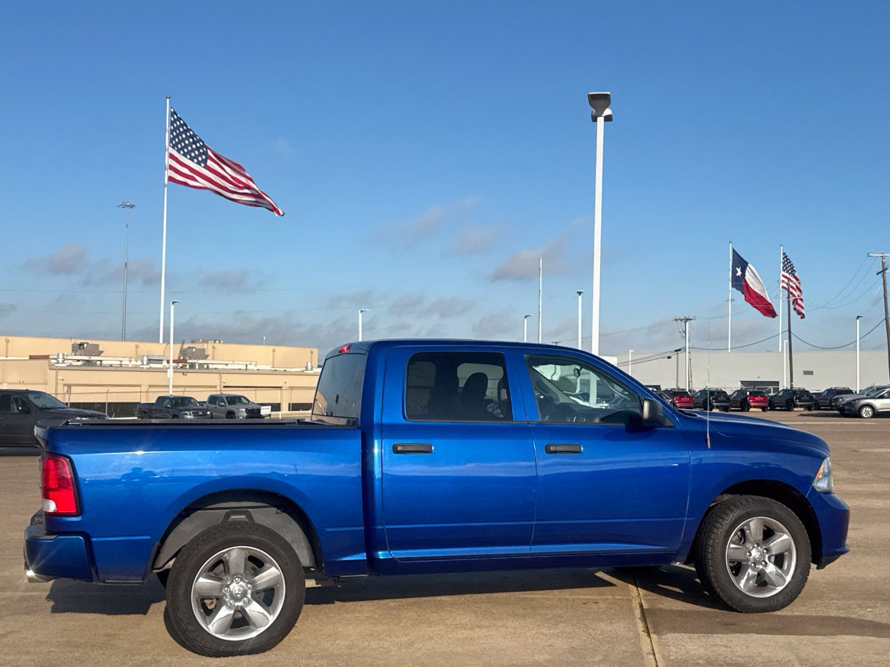 Used 2019 RAM 1500 Express w/ Express Value Package AWD/4WD image 33
