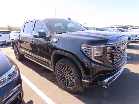 Used 2022 GMC Sierra 1500 Denali Ultimate image 2