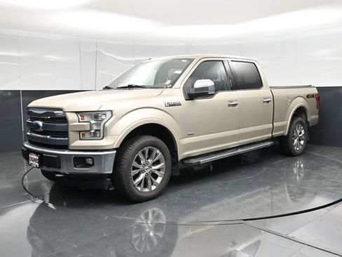 Used 2017 Ford F150 Lariat w/ Equipment Group 502A Luxury AWD/4WD image 3