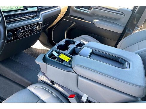 Used 2025 Chevrolet Silverado 3500 LTZ AWD/4WD image 19