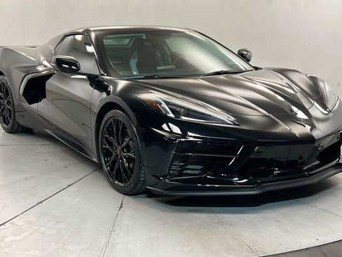 Used 2023 Chevrolet Corvette Stingray Premium Conv w/ Stealth Interior Trim Package RWD image 8