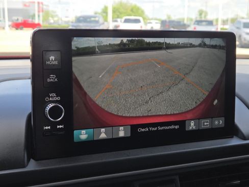 Used 2023 Honda Pilot Touring image 10