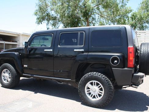Used 2007 HUMMER H3 w/ Chrome Appearance Package AWD/4WD image 28