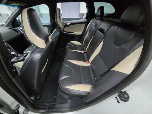 Used 2013 Volvo XC60 T6 R-Design Platinum image 16