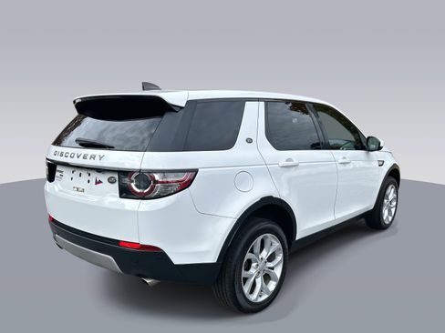 Used 2018 Land Rover Discovery Sport HSE image 3