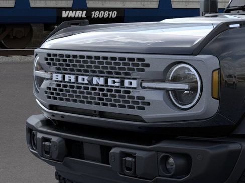 New 2026 Ford Bronco Badlands AWD/4WD image 19