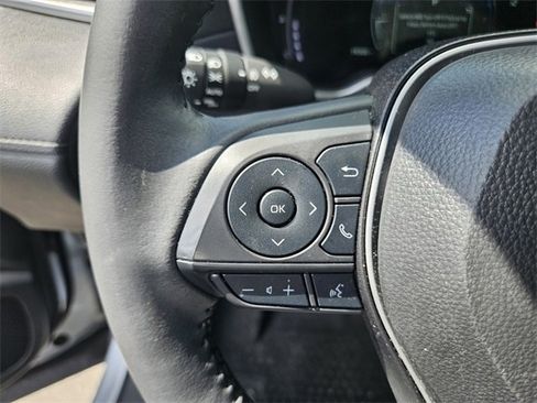 Used 2024 Toyota Corolla Cross XLE image 21