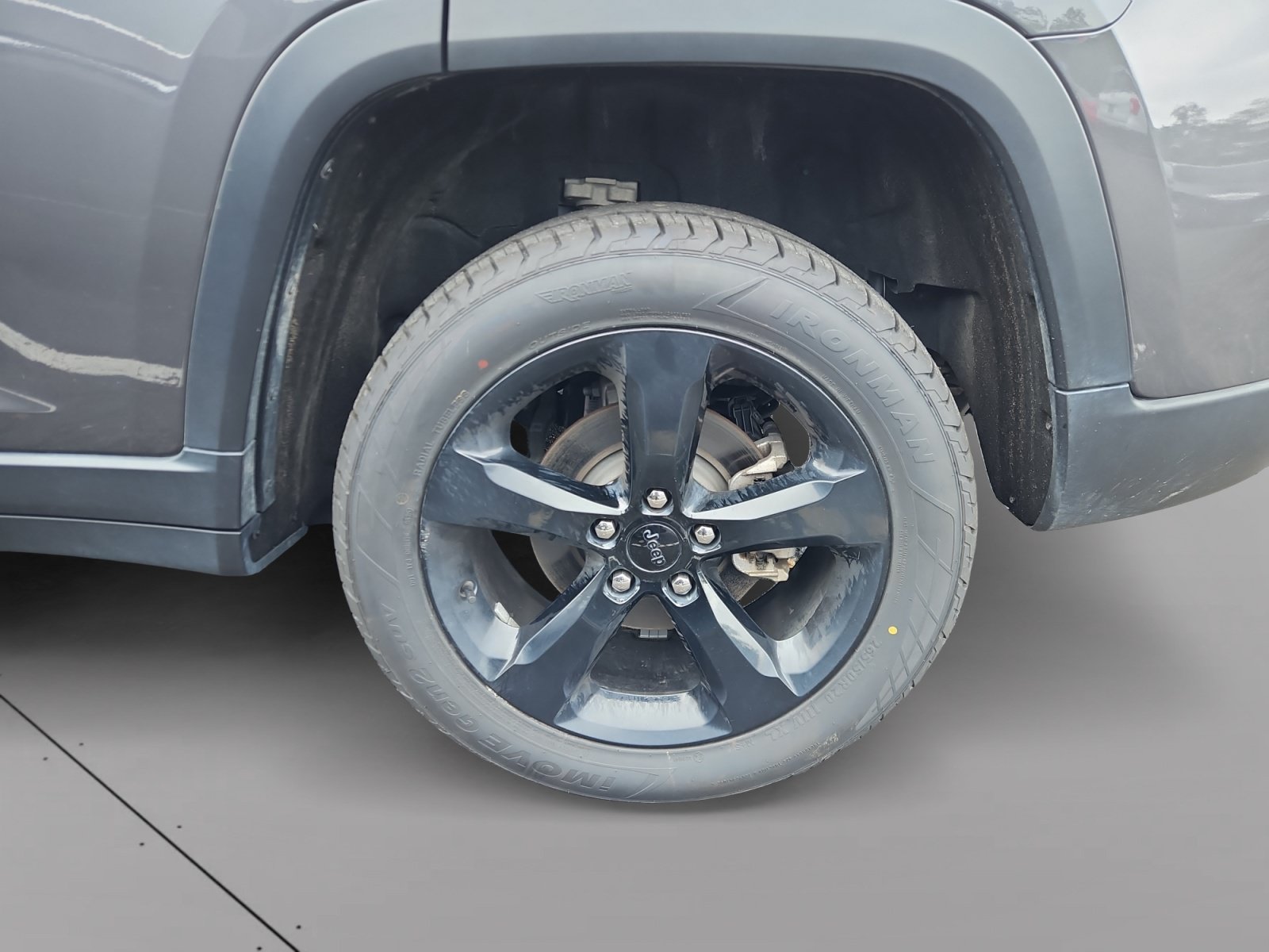 Used 2022 Jeep Grand Cherokee Altitude AWD/4WD image 15