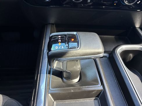 Used 2023 Chevrolet Silverado 1500 RST w/ Z71 Off-Road Package image 26