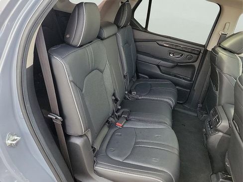 Used 2024 Honda Pilot Elite image 16