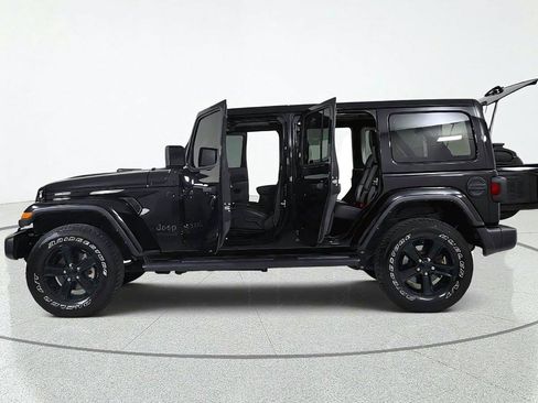 Used 2021 Jeep Wrangler Unlimited Sahara AWD/4WD image 11