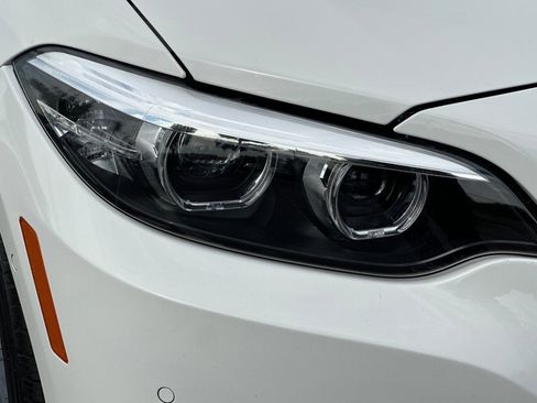 Used 2018 BMW 230i Convertible image 10