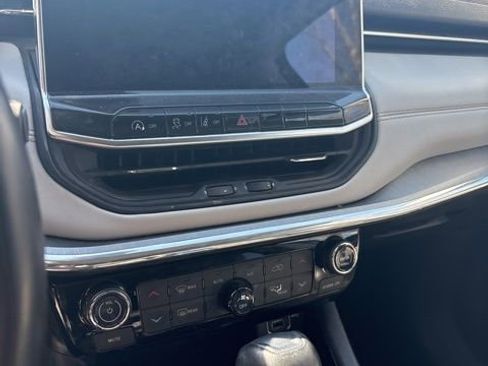 Used 2022 Jeep Compass Limited w/ Elite Group image 3