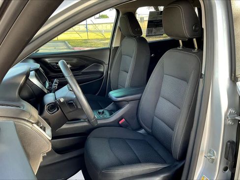 Used 2022 GMC Terrain SLE w/ Driver Convenience Package image 7