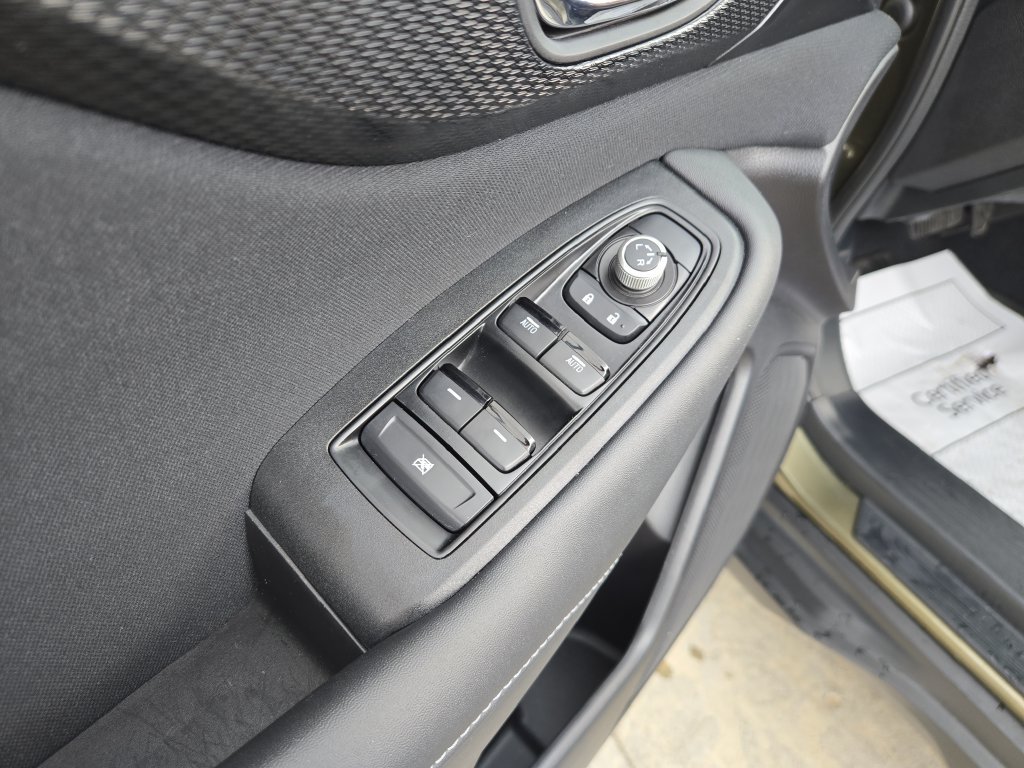 Used 2025 Subaru Outback Premium AWD/4WD image 13