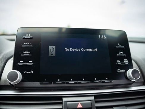Used 2018 Honda Accord LX image 20