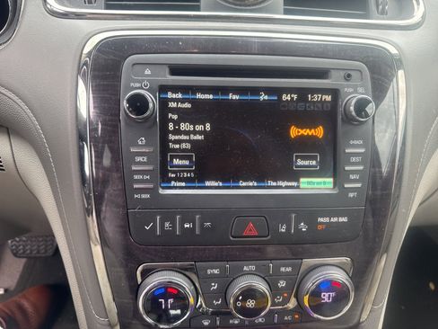 Used 2016 Buick Enclave Leather image 4