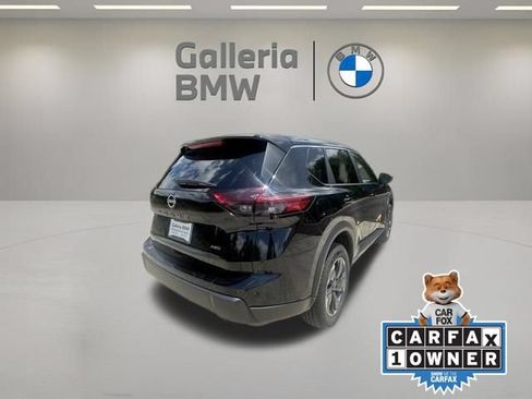 Used 2025 Nissan Rogue SV AWD/4WD image 5