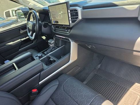 Used 2024 Toyota Tundra Limited AWD/4WD image 19