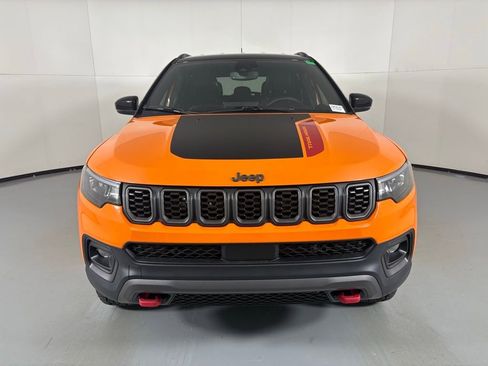 New 2026 Jeep Compass Trailhawk w/ Trailer Tow Group image 3