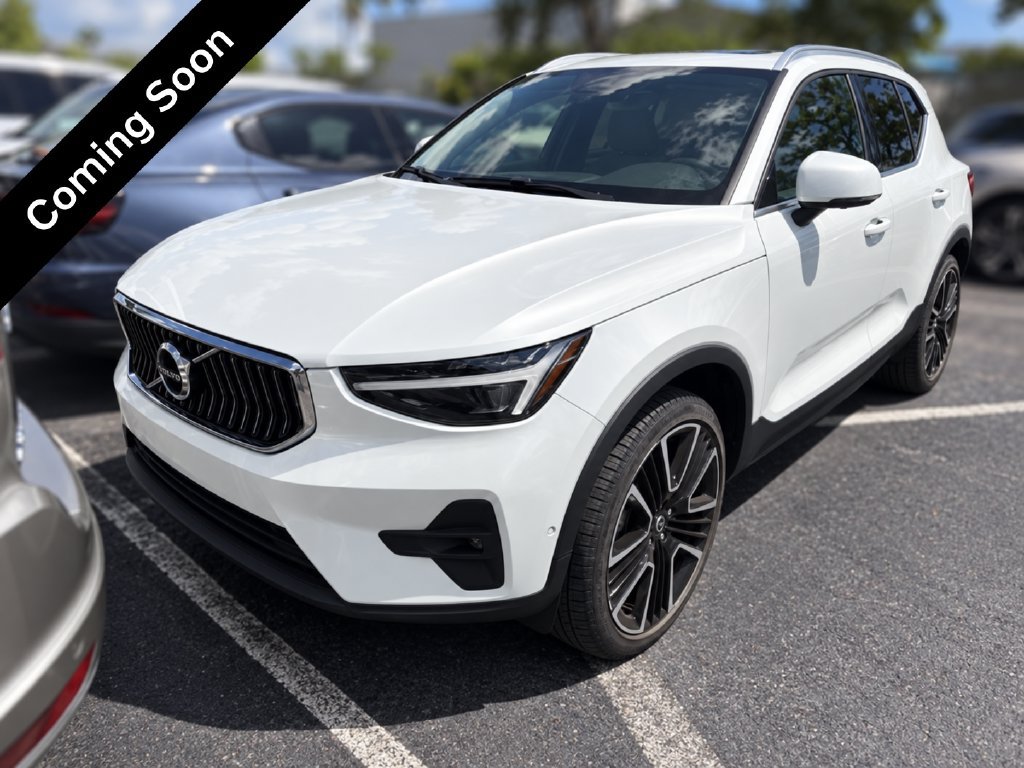 Certified 2024 Volvo XC40 B5 Ultimate w/ Protection Package Premier AWD/4WD image 1