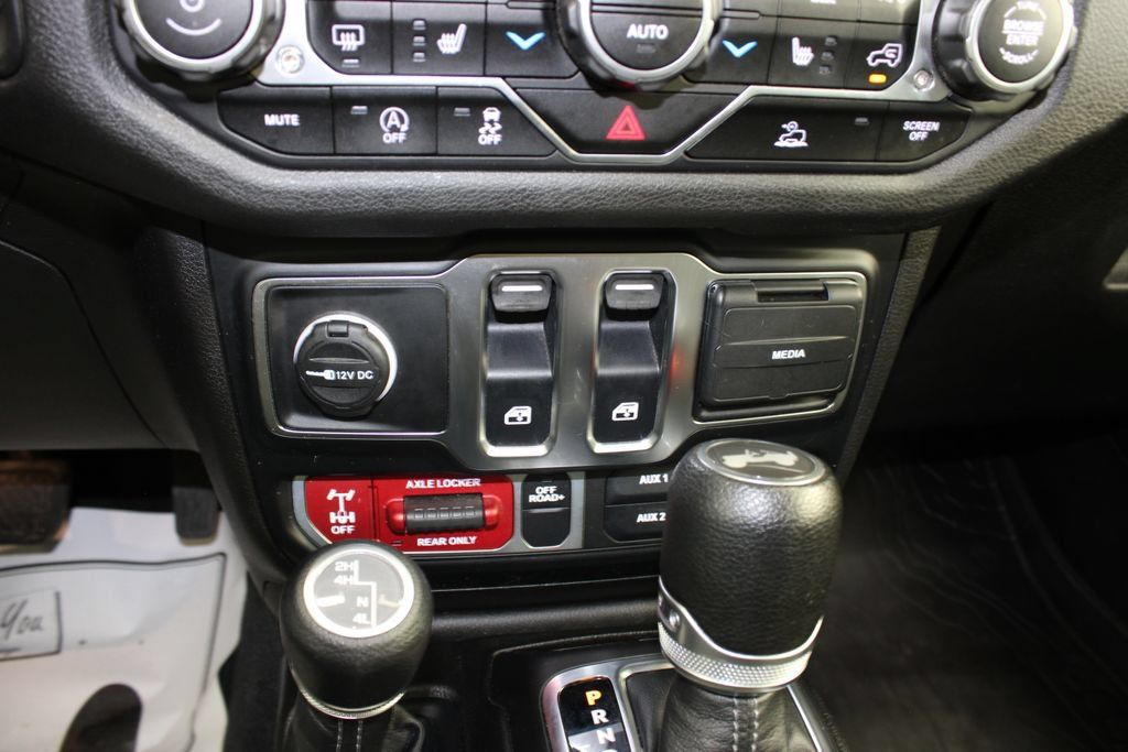 Used 2024 Jeep Wrangler Sport AWD/4WD image 14