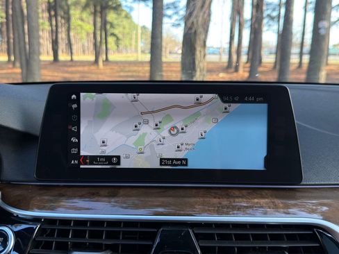 Used 2018 BMW 530e xDrive image 5