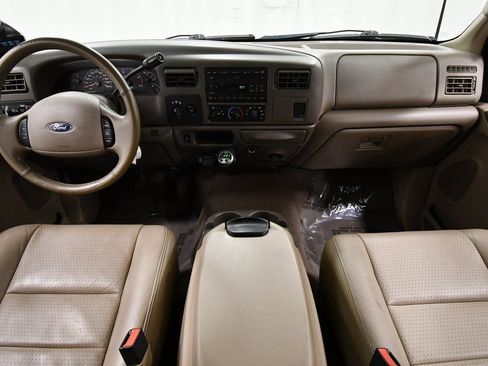 Used 2003 Ford F350 Lariat image 3