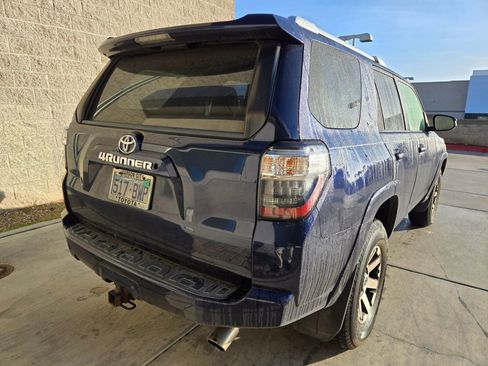 Used 2016 Toyota 4Runner SR5 image 4