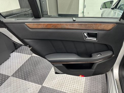 Used 2011 Mercedes-Benz E 350 4MATIC Wagon image 18